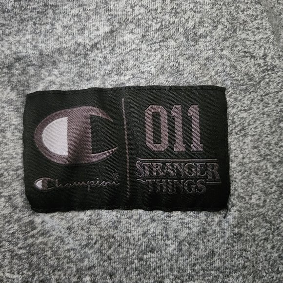 Champion X Netflix Stranger Things Raglan Tee Grey Black T-Shirt Men's Small S - Picture 4 of 5